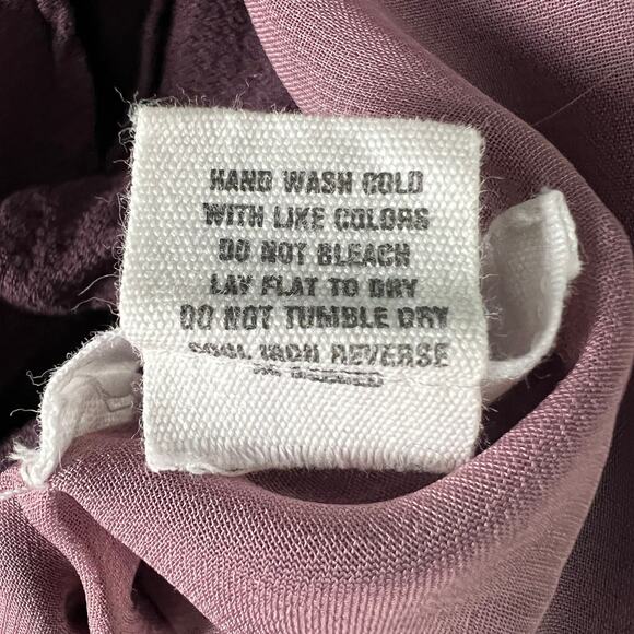 Ivy & Main Cold Shoulder Ruffle Tie-Back Dress Size Small - Picture 8 of 9